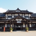 ノスタルジックな和風木造建築の旧大社駅